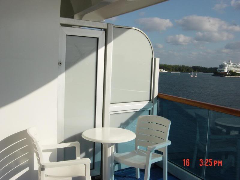 Grand Princess cabin C752 aft balcony 2