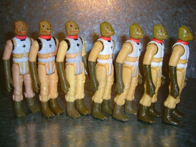 A line-up of 7 Bossk variants!