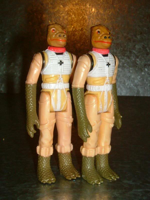 The 2 minor variants of the 'orange' faced Bossk