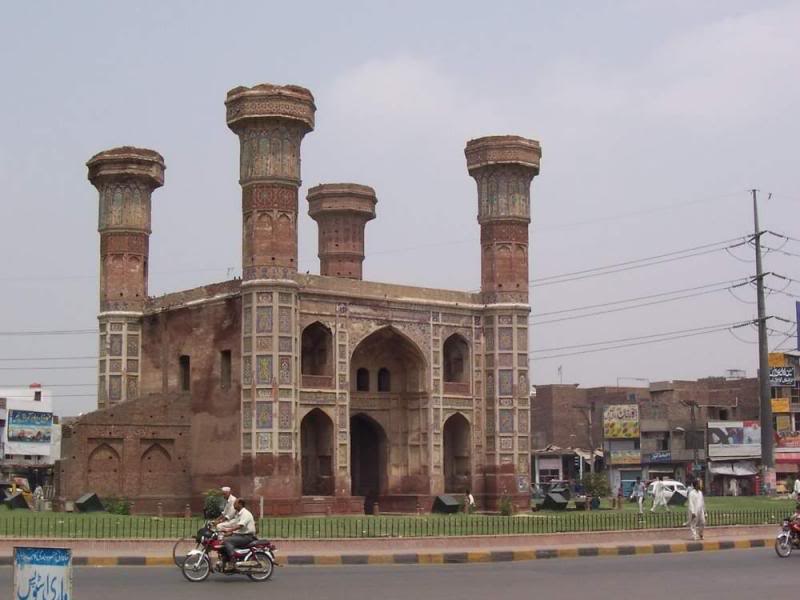 Chauburji, Lahore