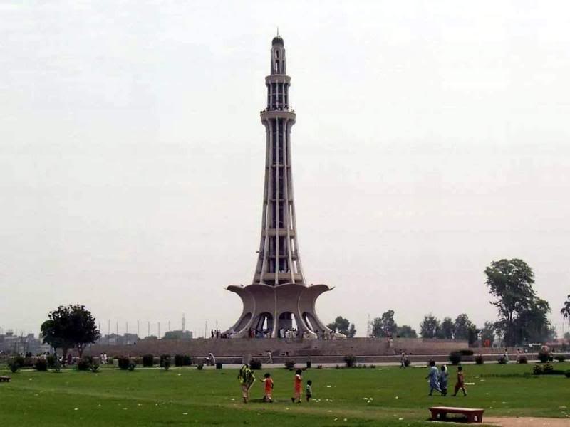 Minar-e-Pakista n, Lahore.