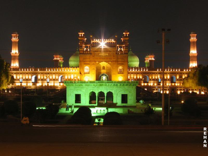 LAHORE-BADSHAHI MOSQUE 2