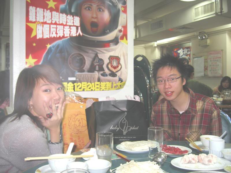 �{���k�B������� r�������p��