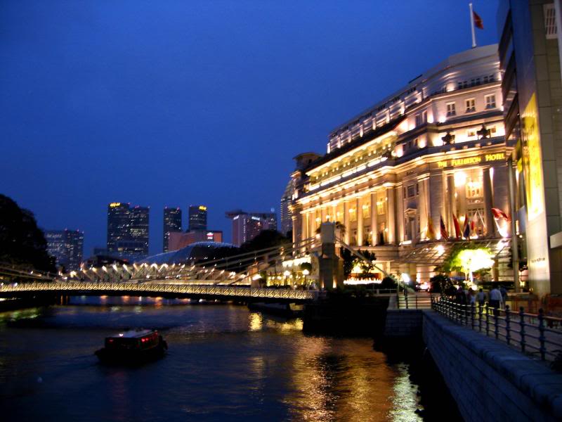 The Fullerton & Cavenagh Bridge