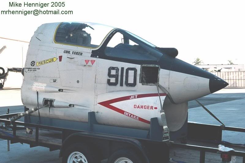 UNIDENTIFIED - 200513-24 - Vought F-8 Crusader