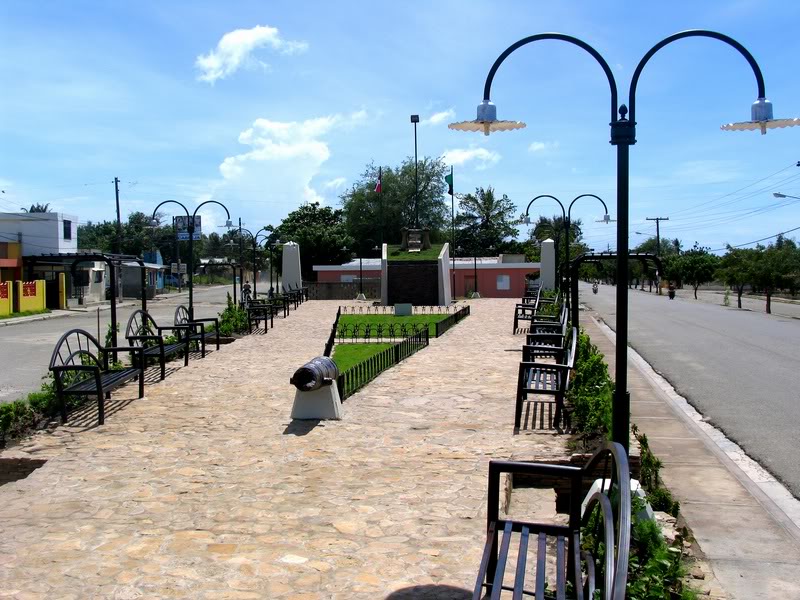 PARQUE HEROES 14 DE JUNIO 3