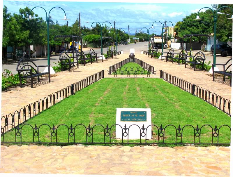PARQUE HEROES 14 DE JUNIO 6