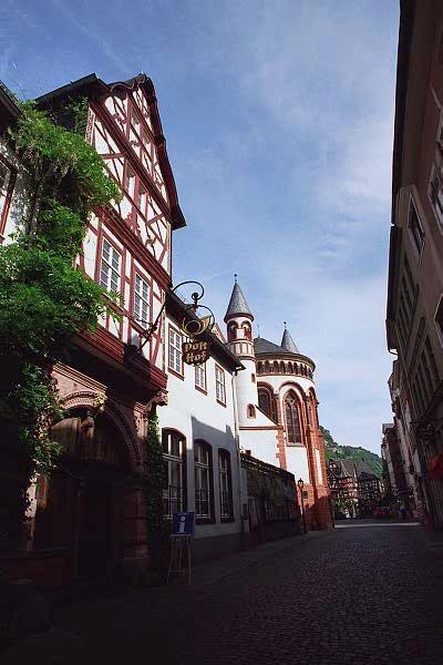 Bacharach Street Scene