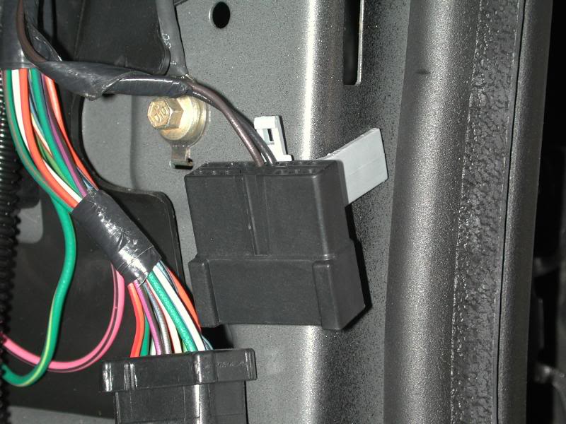 Cab Clearance Light Plug