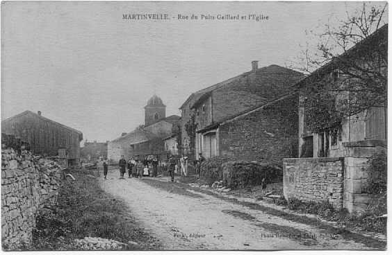 Martinvelle street, Vers l'Eglise