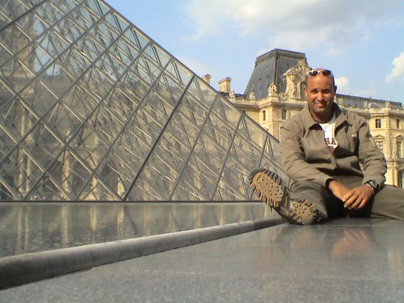 Ce'st Moi Louvre Paris