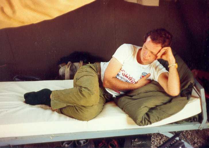 Kollega - 07 a, kantineass. og fris�ren slapper av