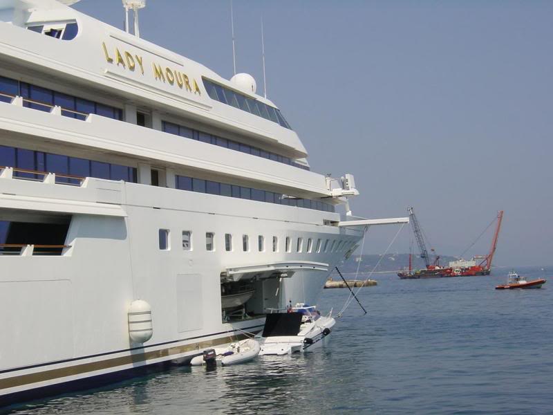 Lady Moura's Tenders