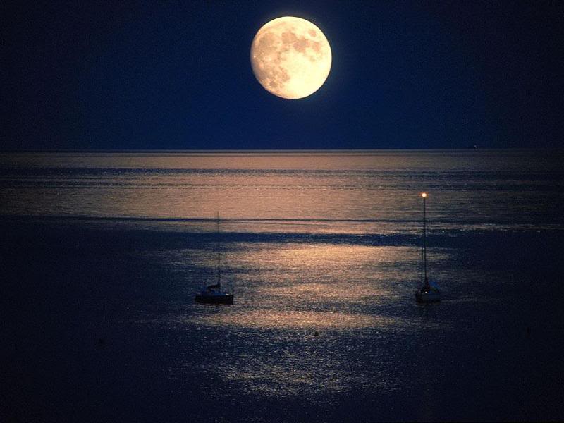 Big moon on the mediterranian island Elba