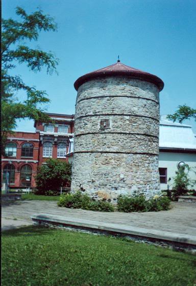 Moulin � Vent de Qu�bec, le dernier des 18 moulins de l...