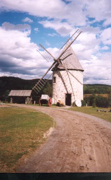 Moulin � vent de St-Paulin qu�bec Canada