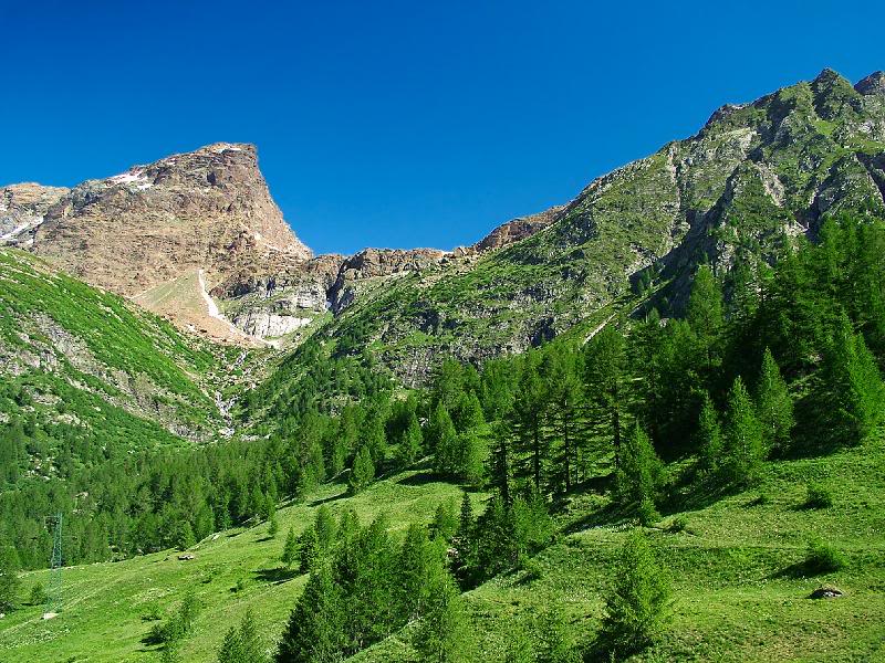 009 - hike to arrive at the lake