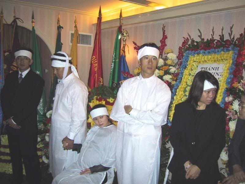 Gia Dinh Co Tong Thong / The family