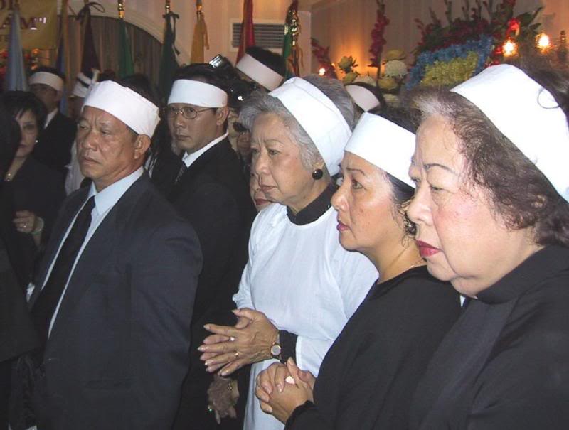 Phu Nhan Co Tong Thong va Gia Dinh