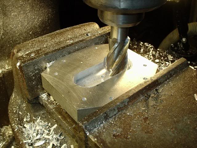 Throttle bore cutouts