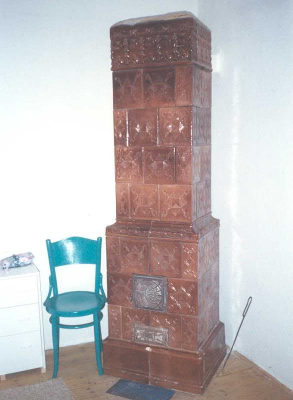 Tiled owen in Kekenak's house