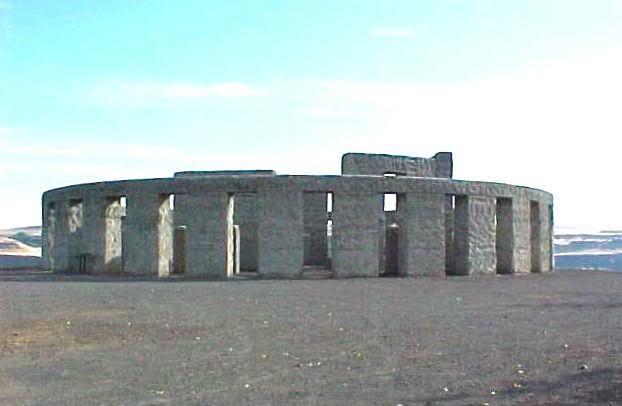 MARYHILL STONEHENGE 2