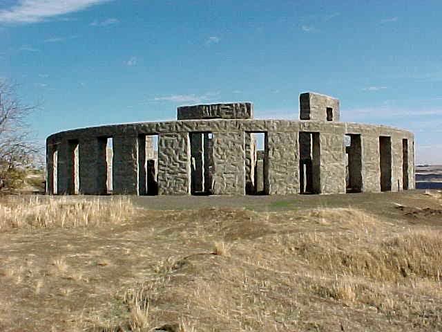 MARYHILL STONEHENGE 3