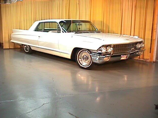 1962 Cadillac Coupe - 390