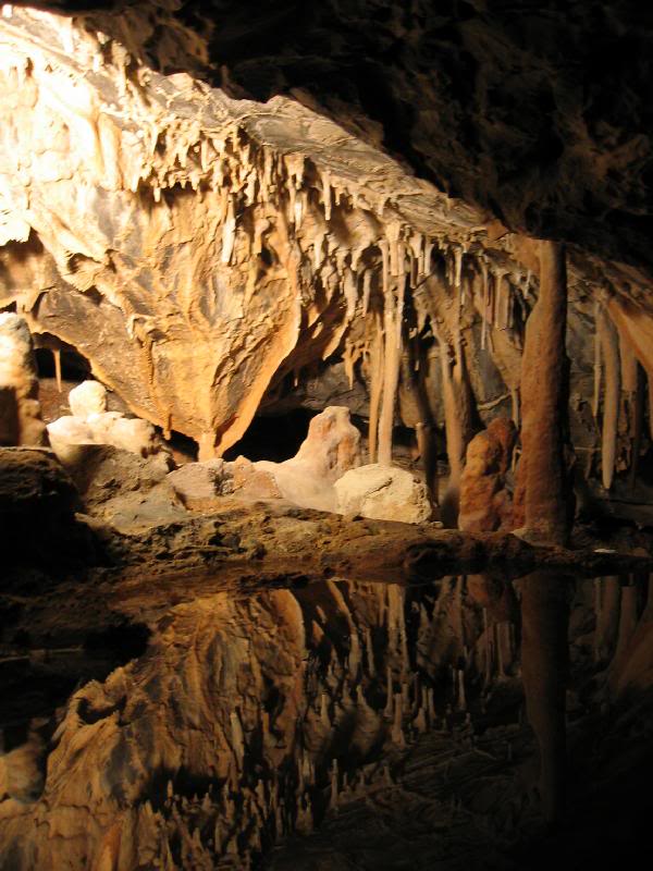 cox's cave reflection pool