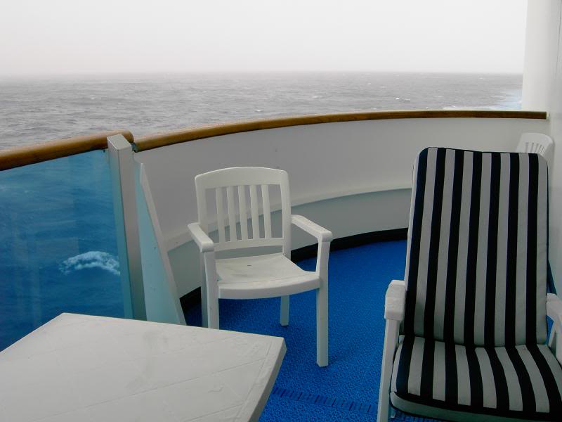 E731 Caribbean Princess Mini-suite / extra long balcony...