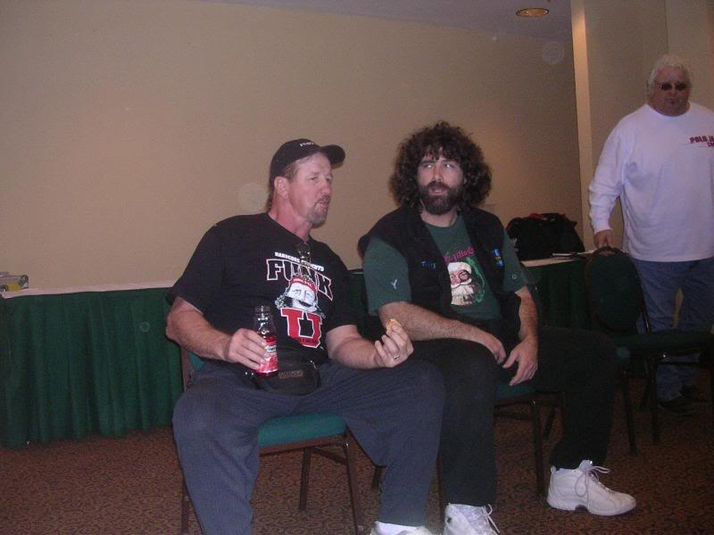 Cactus and Chainsaw are ready to greet the fans!