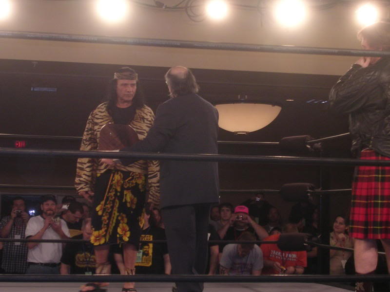 The Superfly listens