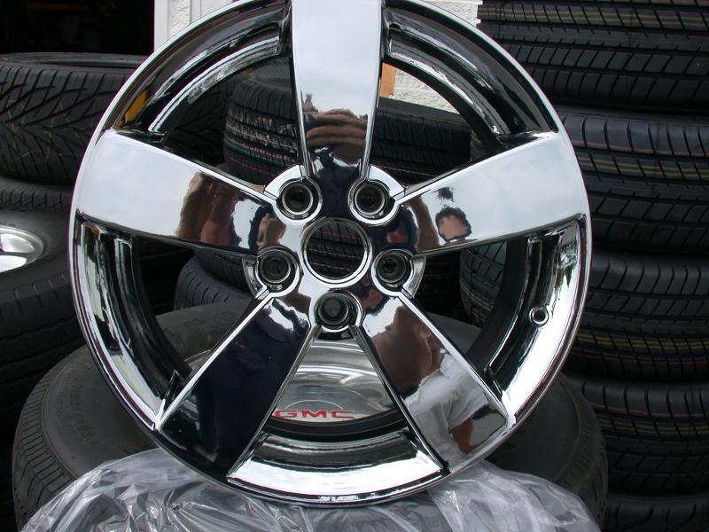 18" GTO Factory wheel in chrome Plasma coating