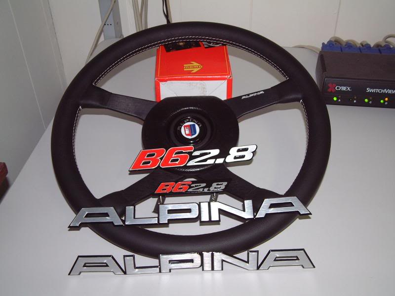 Nieuw stuur en emblemen