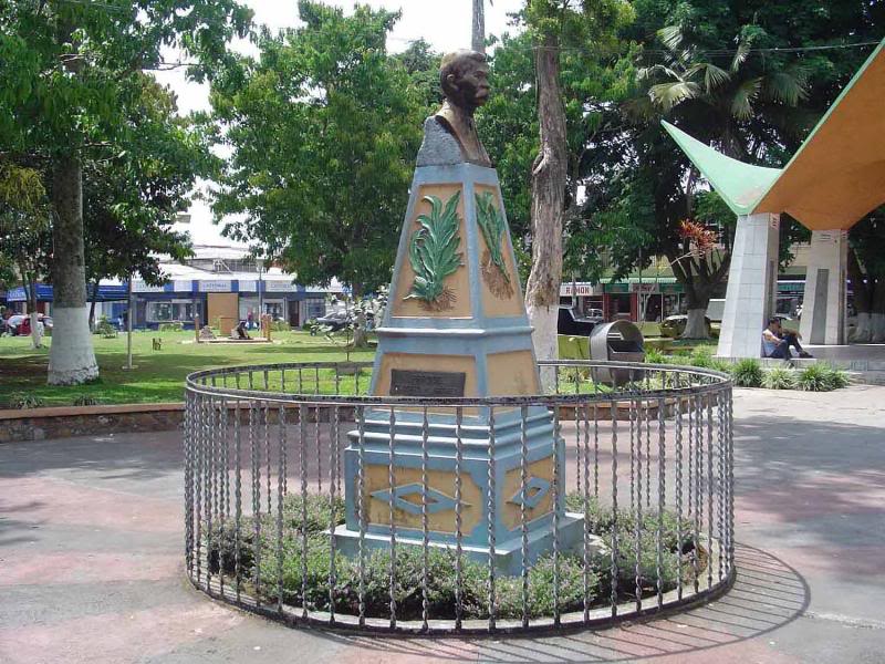 San Ramon - Alberto Manuel Brenes - busto