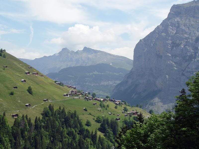 Gimmelwald above the Lauterbrunnenta l