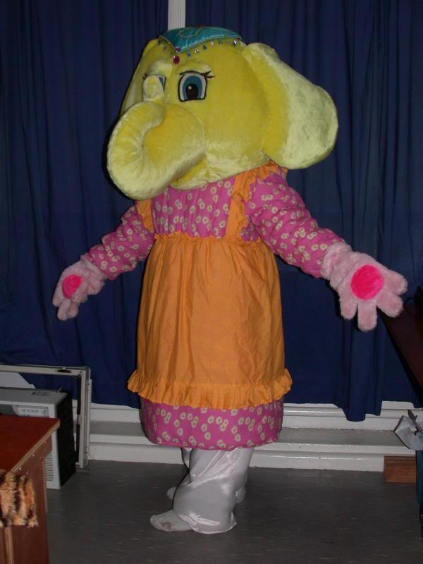 ladyelephantsid ehandsup