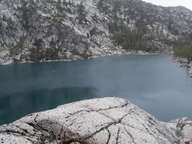 Snowing lightly in the Lower Enchantment Basin