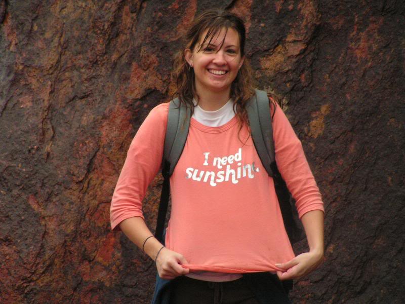 Uluru base 16 - sunshine shirt