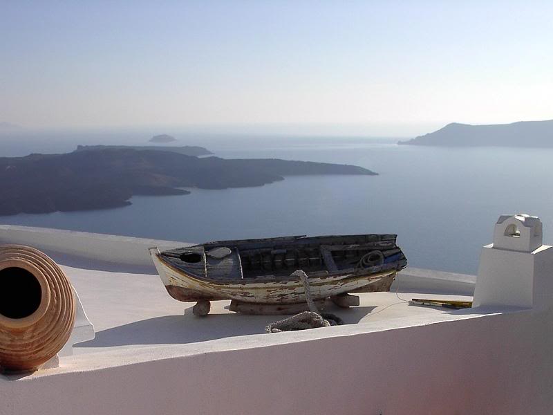 Fira - boat.