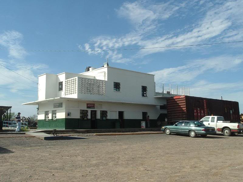 The train station at El Fuerte.