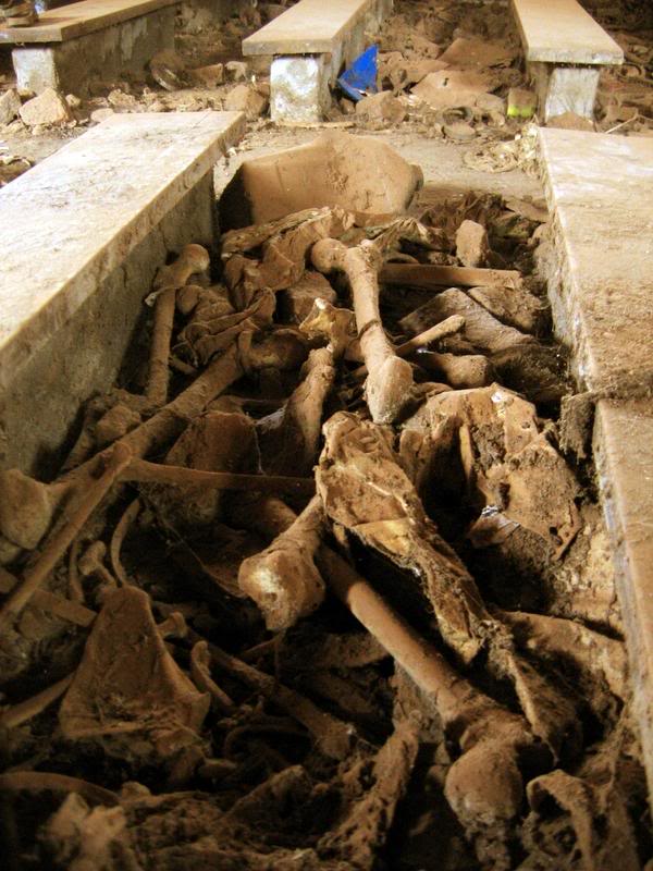 Between the pews - Ntarama