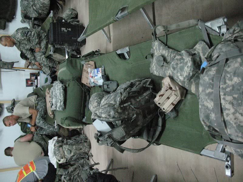 LT Josh Arthur, CC 04, cot in Kuwait