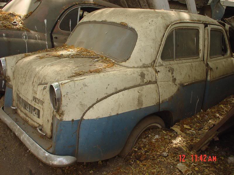 Standard Pennant rusting in peace