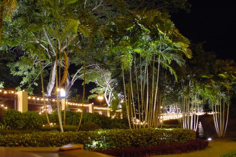 entrance of the sultans palace 3, bandar seri begawan -...