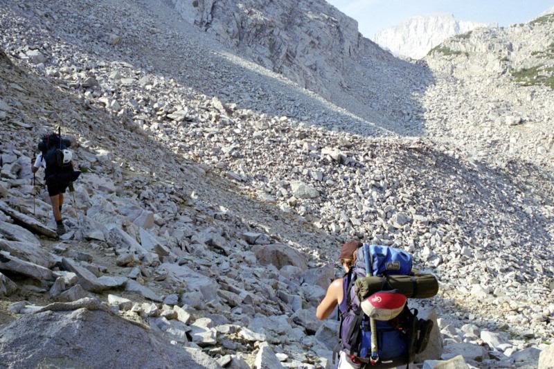 Powderhound and Kelly start the xctry route.