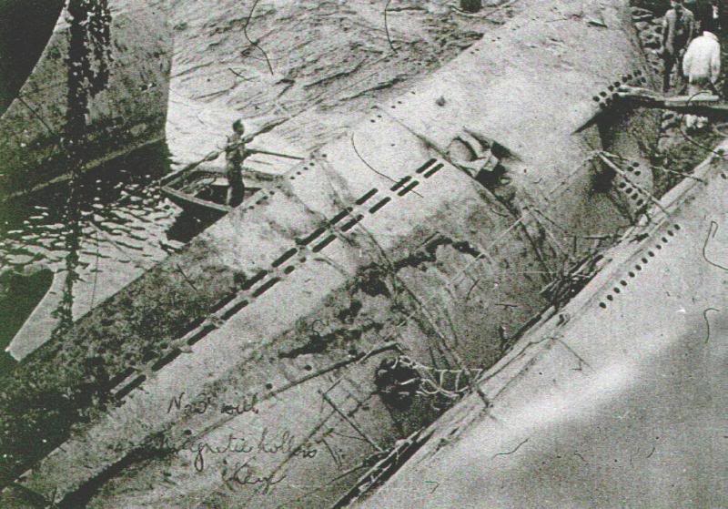 U-Boats in the Raeder Schleuse.0005