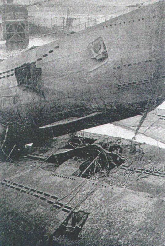 U-Boats in the Raeder Schleuse.0008