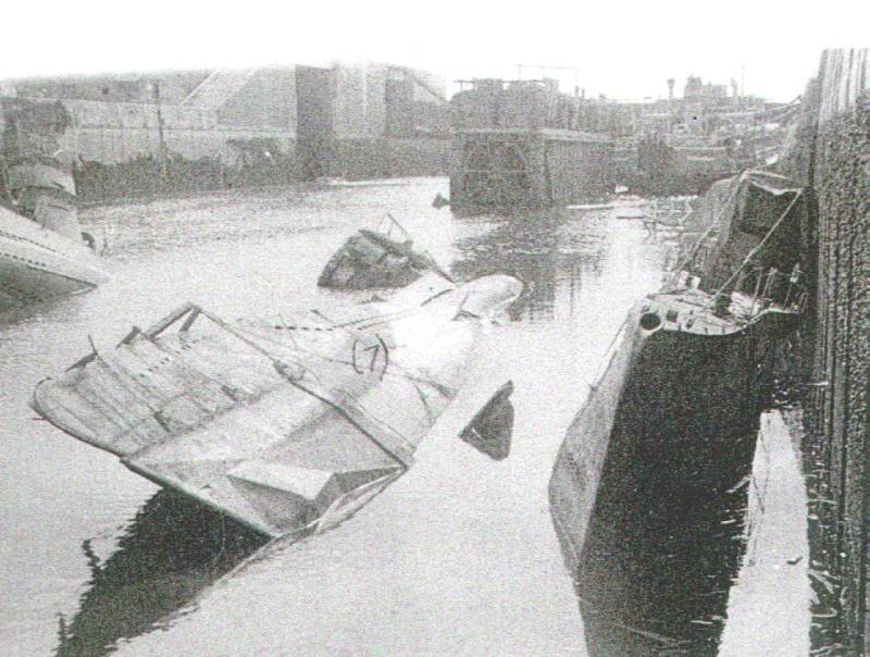 U-boats in the Raeder Schleuse.0007