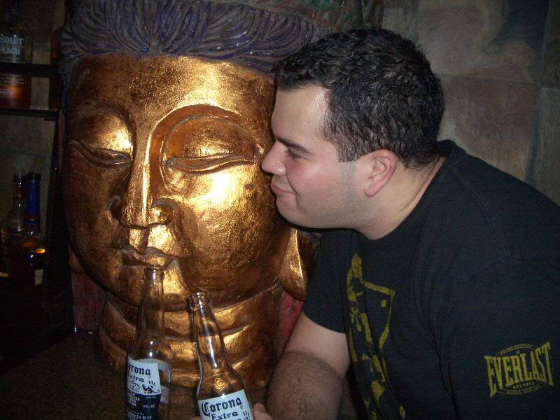 Some weird head statue thing on the bar that Pete took ...